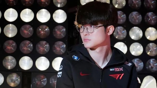 Tian 在 LPL 中三次获得亚军，与 Top Esports 一起。你如何评价 Tian 在 Top Esports 中的表现？