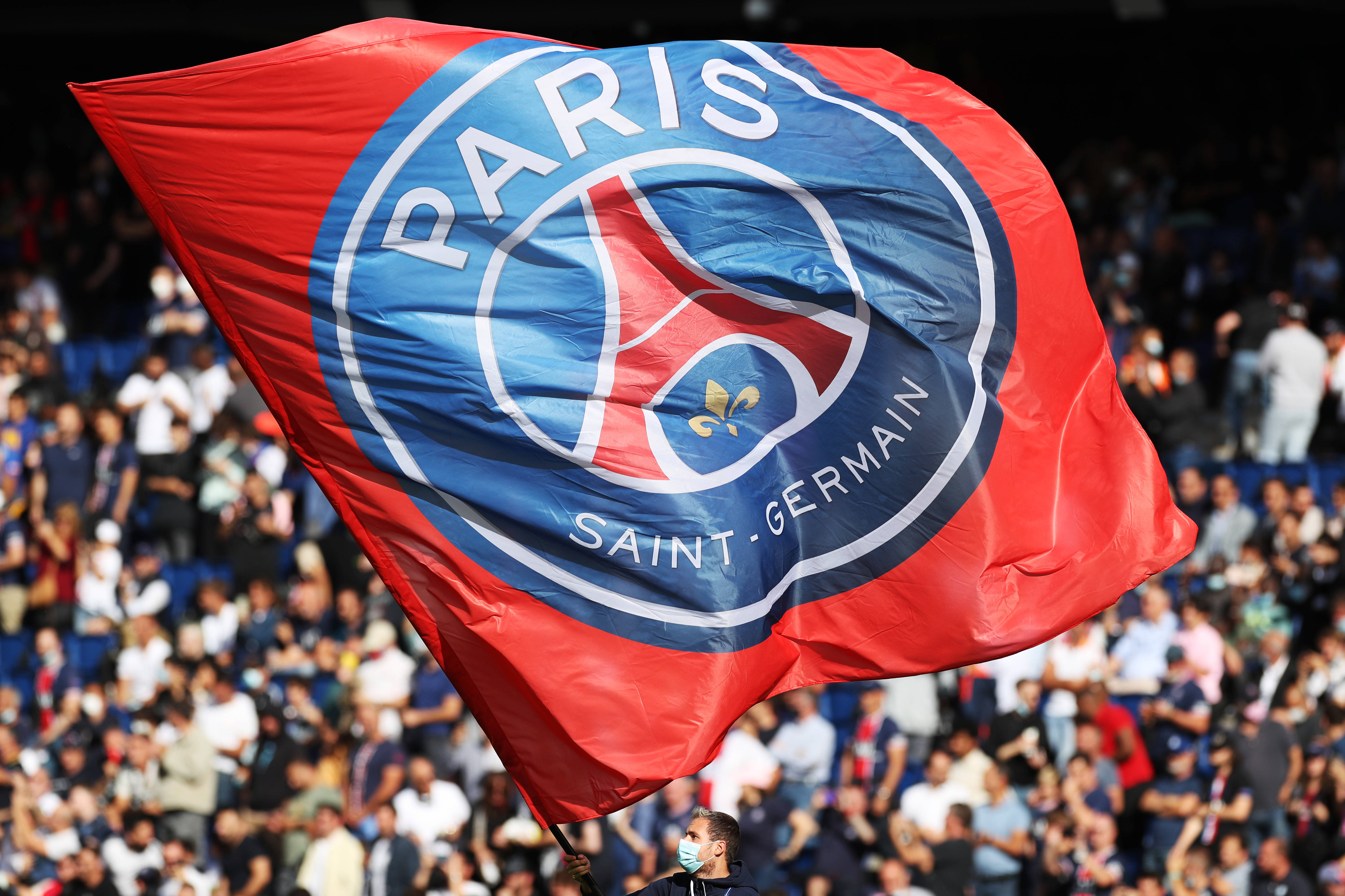 PTT热议WBG拉胯战绩：阵容看似豪华其实5个人都在等别人C